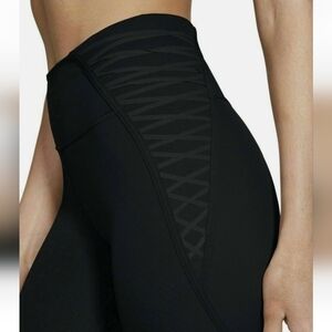 Nike Womens LUX 7/8 Black Lace Up Leggings